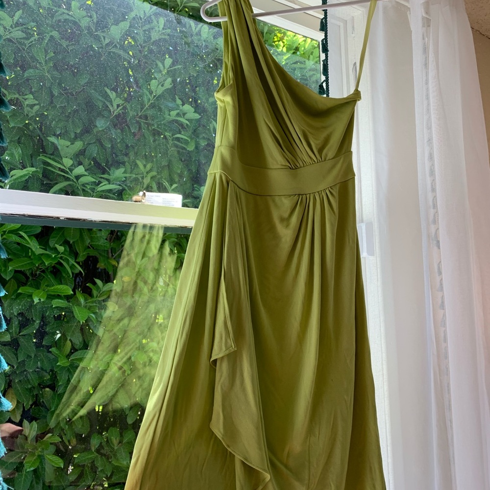 Diane von Furstenverg. Lime Green. One Shoulder Cocktail Dress. Size 2.